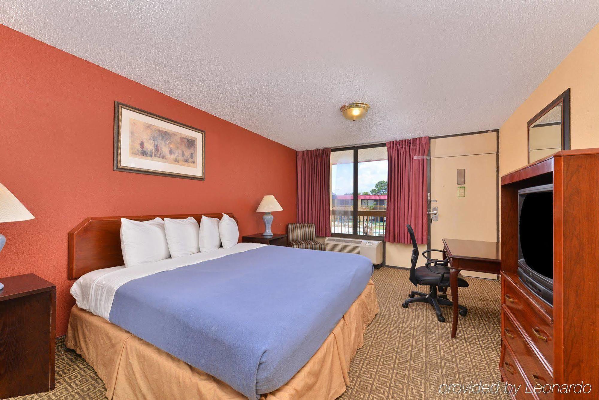 North Villa Inn Spring Exterior photo